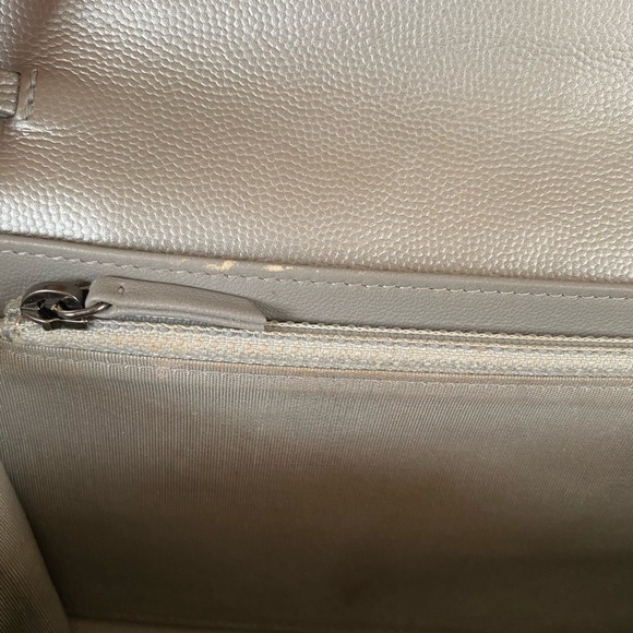 ❌SOLD❌CHANEL WOC Clutch Chevron Grey Metallic - Picture 11 of 12